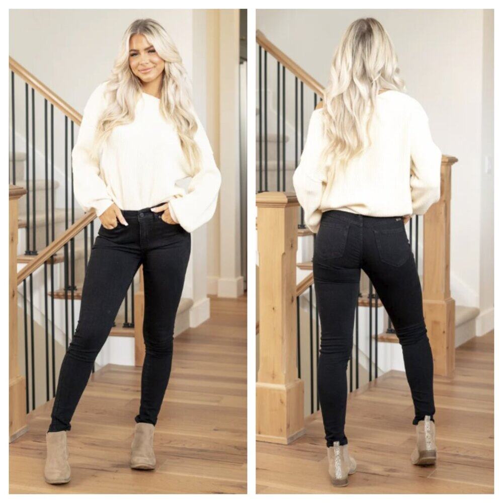 Kancan Women's Nadia Mid Rise Super Skinny Jean Black Size 13/30